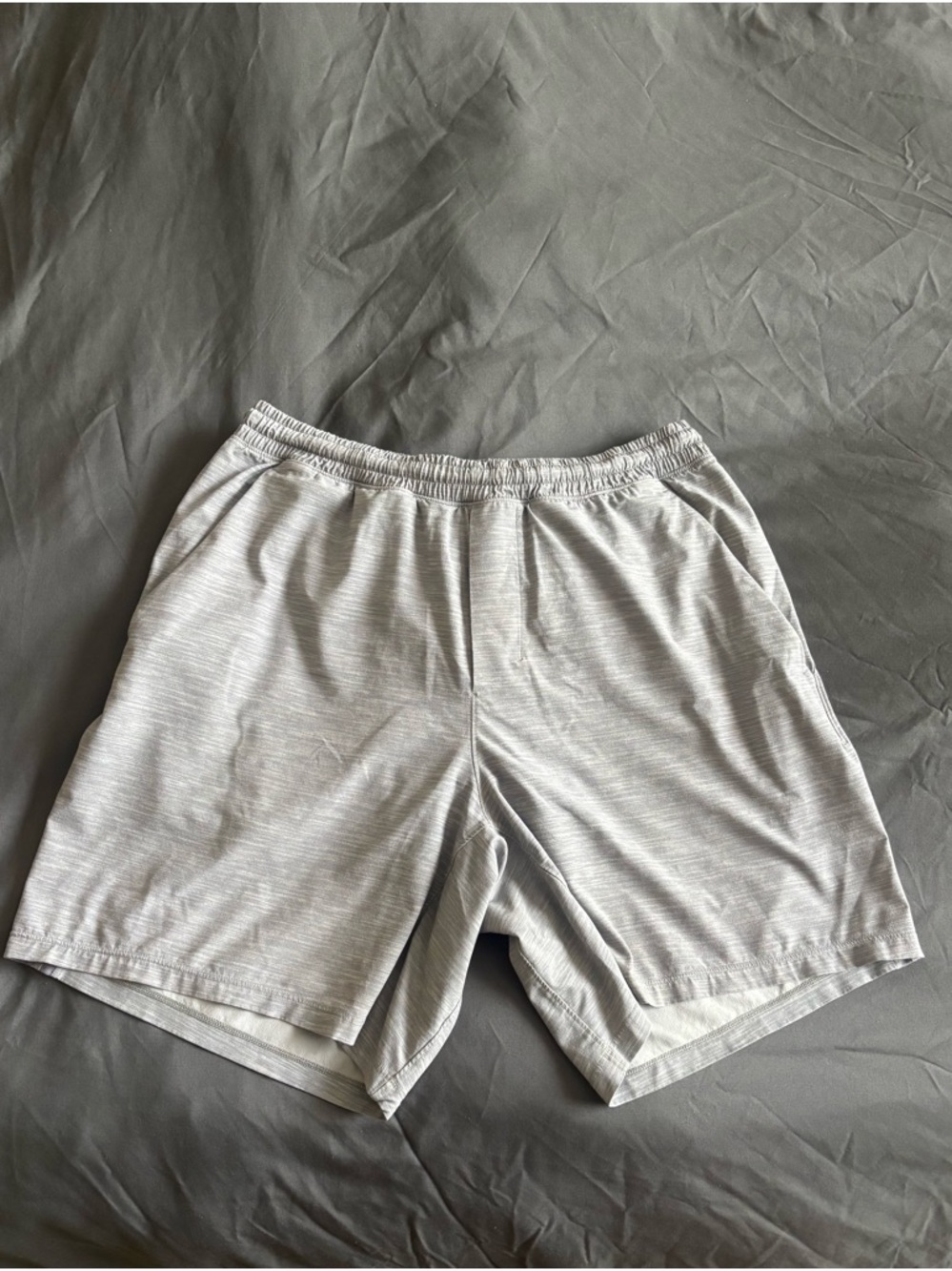 Men's LuLu Lemon Light Gray Athletic Shorts, Large, 7in Inseam